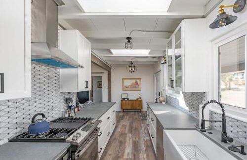 Kinetic House-Joshua Trees Sculptures Cowboy Pool - Foto 15