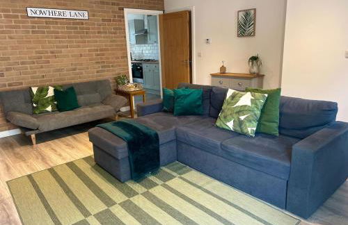 5 - Hedgehog Den, Large dog friendly garden with hottub - Photo 2