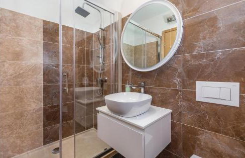 4 Bedroom Gorgeous Home In Pican - Photo 45