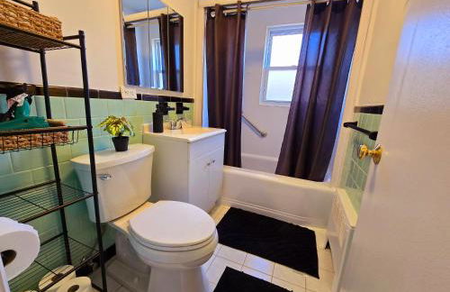 Charming Stay - Perfect for Groups, FREE Parking, 3 Beds - Foto 16