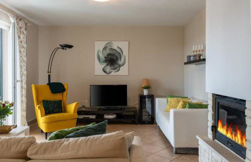 Villa Laura Krnica near Pula for 8 people - pet friendly with children playground - Foto 8