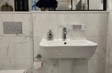 1 bed home away from home - Photo 15