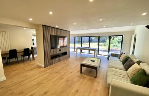 Luxury 5 Bedrooms House in Milton Keynes - Foto 1