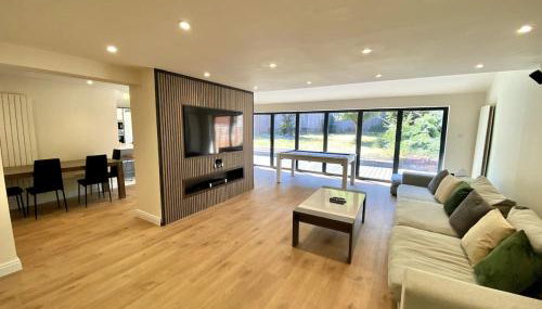 Luxury 5 Bedrooms House in Milton Keynes - Foto 1