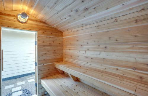 Farmhouse with Private Hot Tub Less Than 1 Mile to Birch Bay - Foto 34