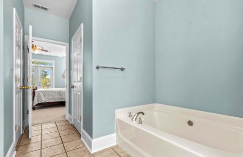 Castaway Cove -Lake Norman Waterfront Home with Private Dock - Foto 19