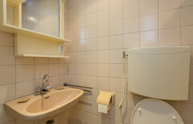 Attractive Apartment Near Vlissingen Beach - Photo 53