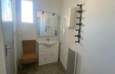 Maison accueillante à Orgnac-l'Aven avec piscine partagée - Foto 34