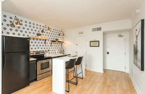 Music City Holiday, on Music Row, has POOL & Free Parking - Foto 24