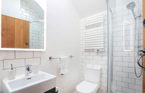 Beach Lovers Paradise in Portreath - With Sea Views & Log Burner just 100m from beach - Photo 31