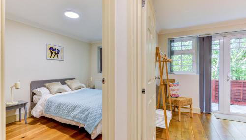 Redhill town centre apartment by Livingo - Foto 3