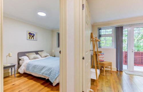 Redhill town centre apartment by Livingo - Foto 3