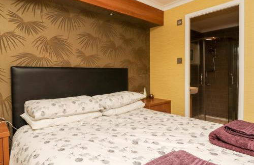 Washburn Lodge - Photo 13