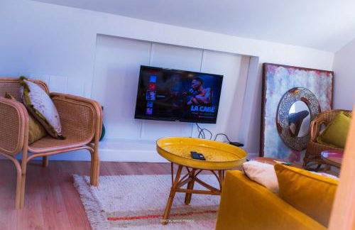 La maison Laborey, gite avec terrasse et piscine - Foto 5