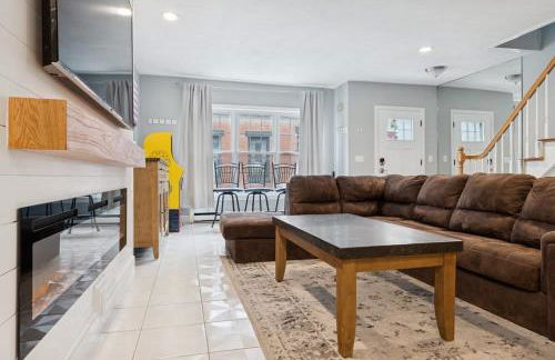 Heart of Southie - Hot Tub + Walk to Top Bars - Foto 3