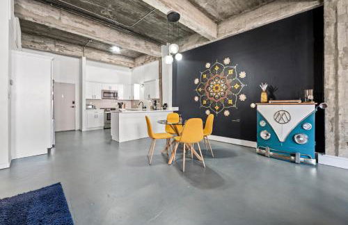 Charming Boho Loft on Historic Morris Ave - Foto 29