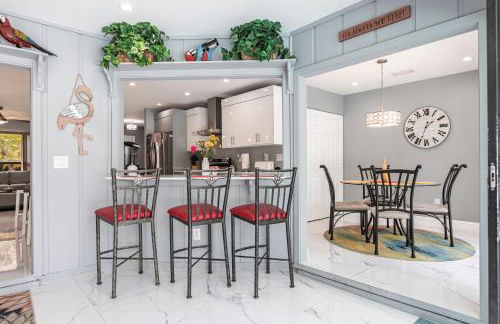 3BR With HUGE 2k sq ft Lanai & Seasonally Heated Pool - Foto 20