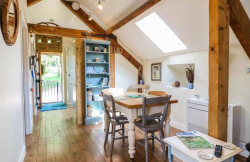 The Ivy Barn - Photo 9