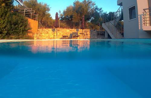 Evilenia Luxury Apartments - Photo 38