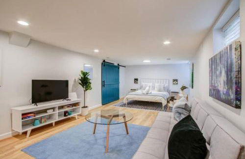 SUNNY, SERENE & CENTRALLY-Located STUDIO *PRIVACY *COMFORT *5-STARS - Foto 28