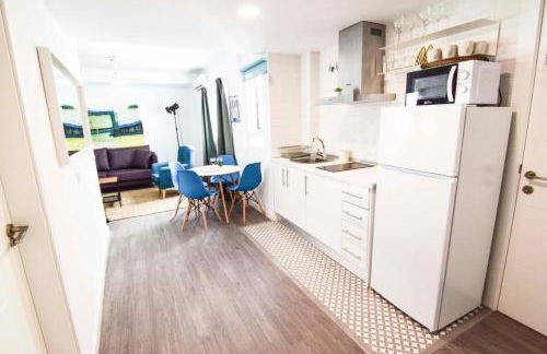 Apartamento con terraza en el centro histórico de Capuchinos - Photo 4