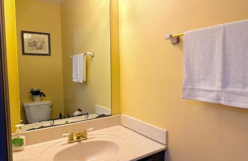 Large 3BR Home for Families and Work Stays With Fast WIFI - Foto 41