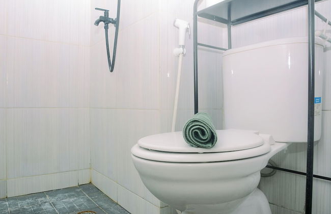 Comfort 1BR with Minimalist Design at Podomoro Golf View Apartment - Foto 19