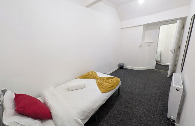 Comfortable Stay - Church Street Flat - Photo 10