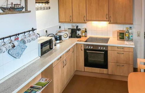 Nice Home In Alt Bukow With Kitchen - Photo 3