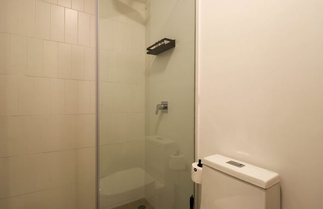 w Prestigious 2BR w Balcony Near Larcomar - Foto 25