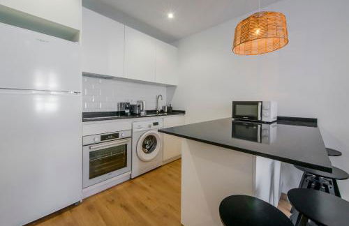 Elegancia con parking para 4, vive La Latina - Photo 14