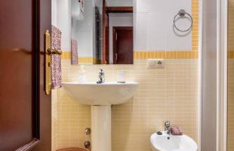 Piso con patio privado y parking Nervión Sevilla - Foto 36