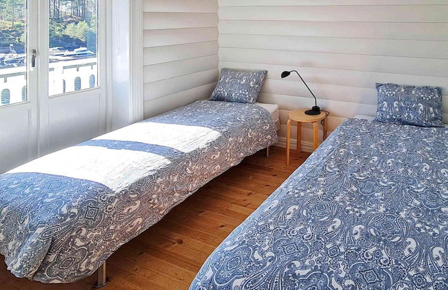 8 Person Holiday Home in Lindas - Foto 2