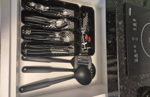 Studio Novo e completo perto da PUC - Foto 17