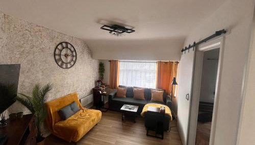 Luxury Smart 1-Bedroom Residence, Windsor,Slough, Sleeps 4, Garden, Parking - Foto 5