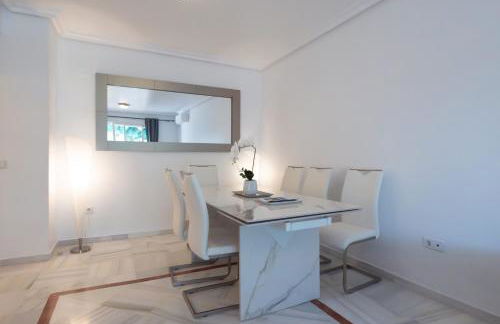 Apartamento 2BR, Lorcrimar 4 Puerto Banús - Foto 18