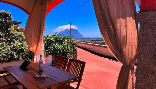 Villa con giardino e spettacolare vista mare a Porto San Paolo - Foto 3