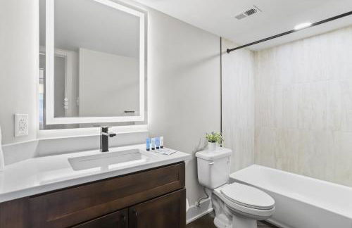 Contemporary Arlington Apartment Featuring City Views - Foto 16