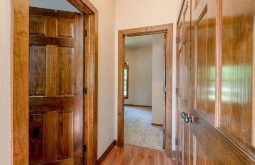 Hickory Hideaway with Communal Pool Access - Foto 25