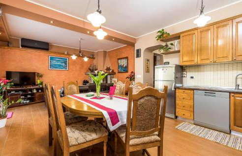 2 Bedroom Gorgeous Home In Veli Brgud - Photo 20