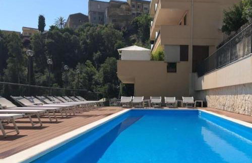 Mediterranean Apartment Pool & Parking - Photo 3
