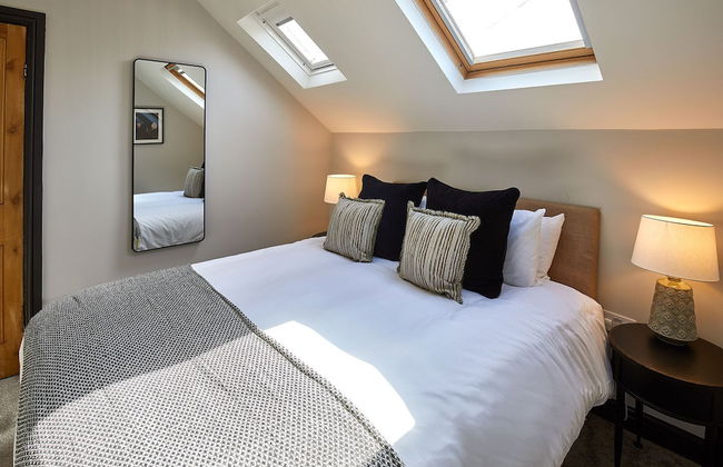 Host Stay Raven House - Photo 7