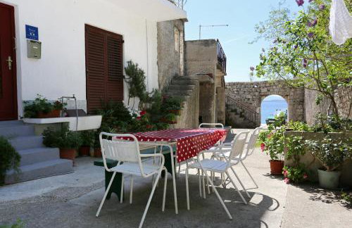 Apartments by the sea Igrane, Makarska - 10033 - Photo 6