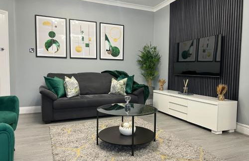 Luxury Home in Greater London - Rainham - Foto 1