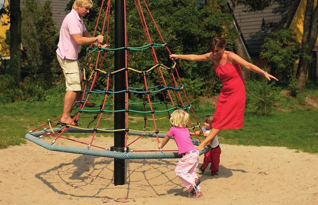 Cozy Woodland Getaway - Photo 12