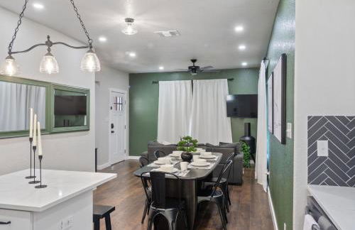 Botanical Oasis near Riverwalk - Sleeps 12 - Foto 6