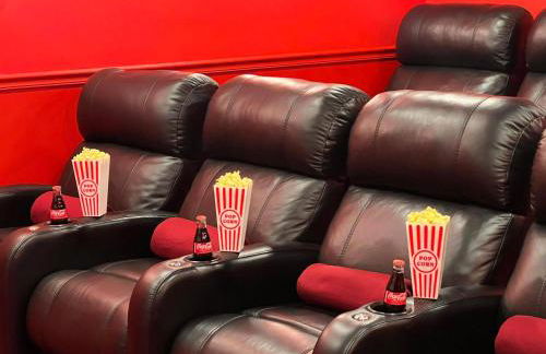 Poconos True Log Cabin with Sauna, Movie Theather, Hot Tub & Fire Pit! - Photo 16