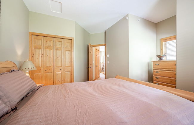 Bear's Paw Chalet - Amazing Location & Ski In/out - Photo 9