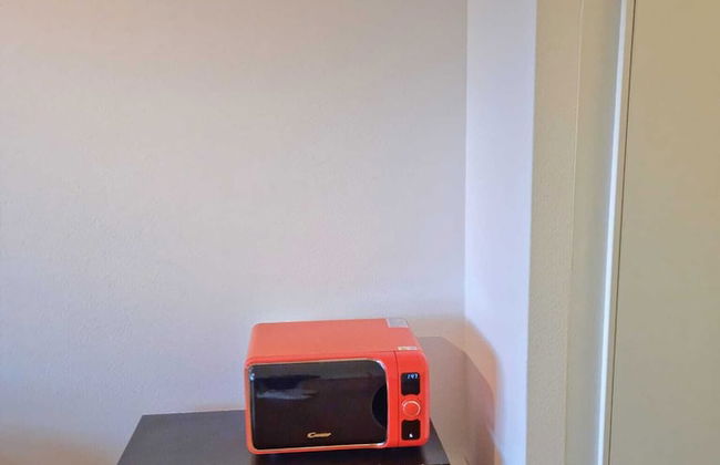 Entire Flat Close to Airport, Train, Center for 7 - Foto 2