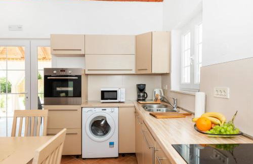 Vila Nira Radonić - Foto 16